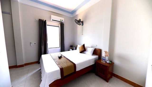 Green Land Backpackers Hostel- Triple Bed & Mountain View