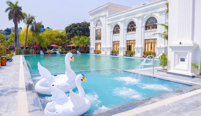 Hòa Nam Hotel