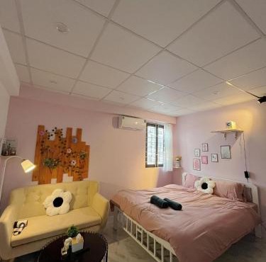 Hóng Homestay - 79 Dương Quảng Hàm