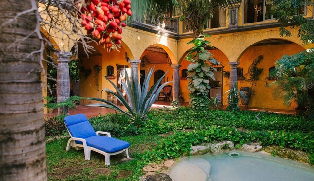 Hacienda - Hidden Gem in Jungle w/Waterfall Pool & 5 min. Xcaret WaterPark!