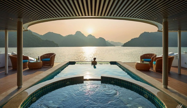 Halong CAPELLACRUISE - Member of Lyra Cruise Collection