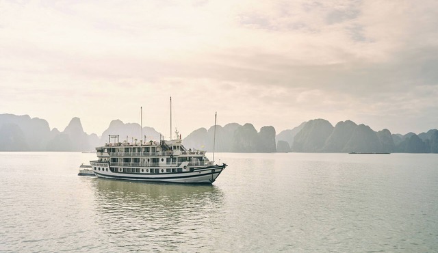 halong marina bay cruise