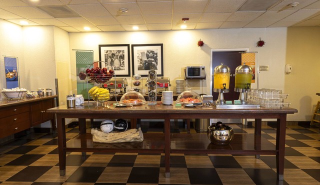 Hampton Inn by Hilton Guadalajara-Aeropuerto