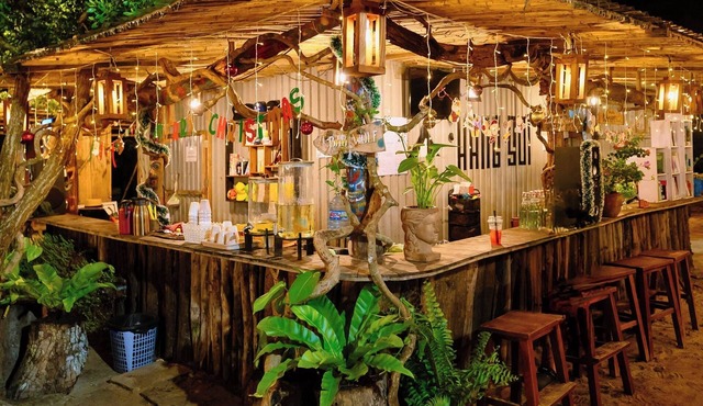 Hang Sói Glamping