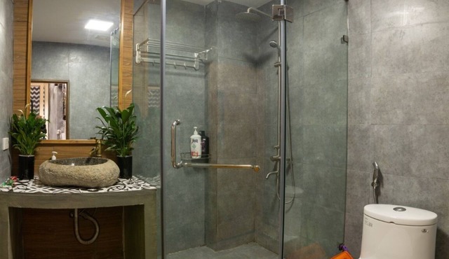 Hanoi Downtown - 2 BR African style apt in the heart of Hanoi