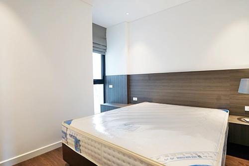 Hanoi Home 3 - Luxury Apartment in Tay Ho street
