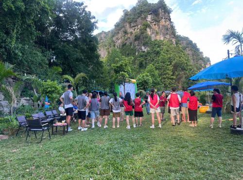 Hen Camping - Free if you have tent
