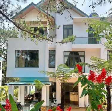 HeniSi 2 Hotel Măng Đen