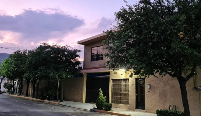 Hermosa casa con alberca, Renovada, Super ubicación!!!