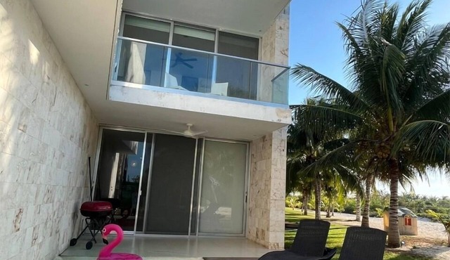 Hermosa Casa Moderna a la Orilla del Mar