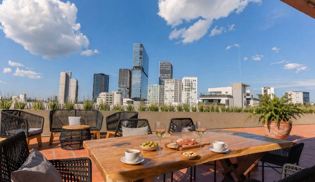 High CityView 2 BedRoom/Daily Cleaning