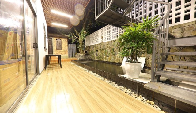 Hill Bungalow