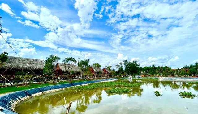 Hoang Long Homestay