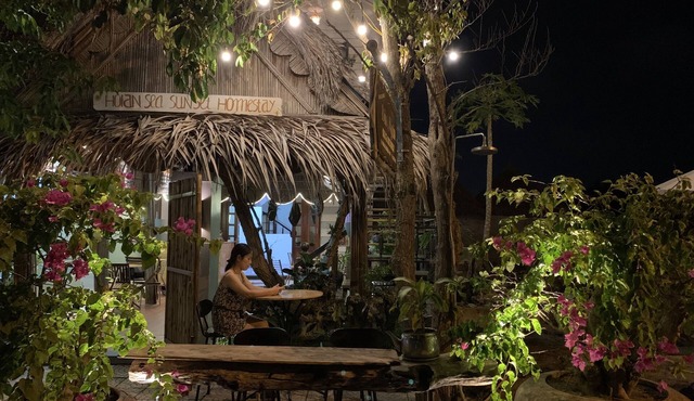 Hoi An Sea Sunset Villa & Bar
