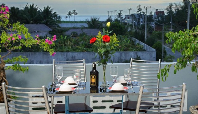 Hoi An Sea Sunset Villa & Bar