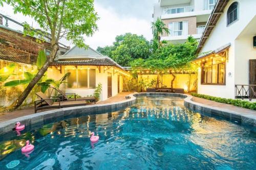 Hometown Seapearl 6 Bedroom Pool Villa Da Nang