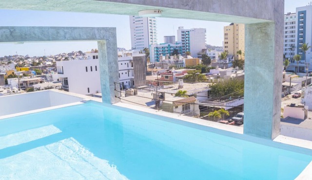 Hotel boutique 2 blocks to malecon