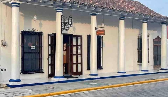 Hotel Casa Blanca
