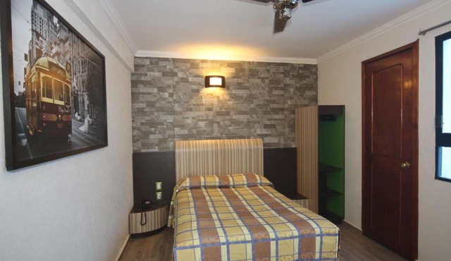 Hotel Plaza Crystal