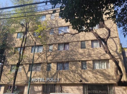 Hotel polly