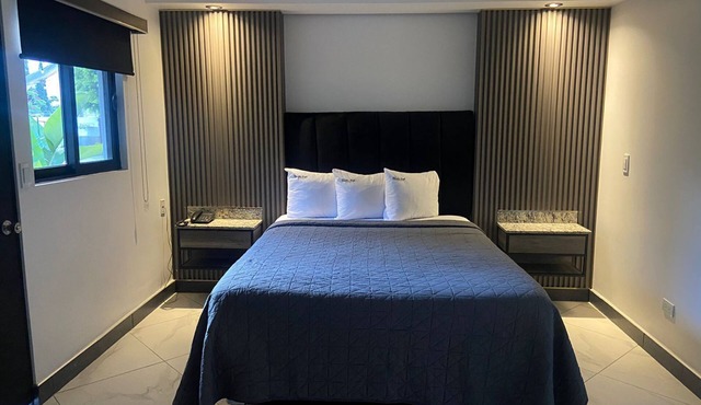 Hotel Suites Royal