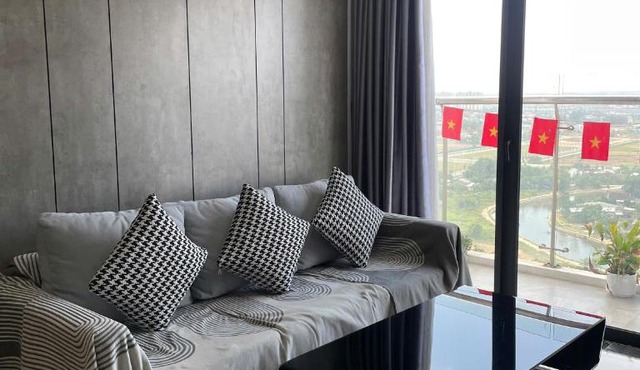 Hue Oi 4 Homestay - Spacious 2-Bedroom Apartment with Balcony & Pool - River and Field View