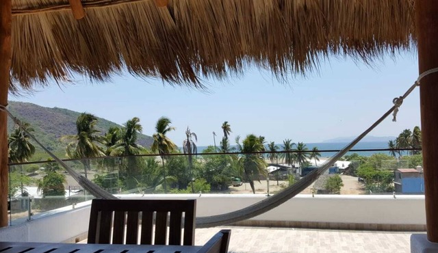 Huge Villa with Pool, Rooftop Deck, and Beach Views