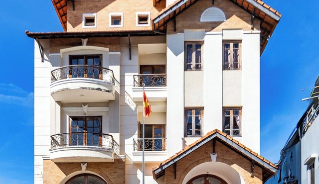 Hung Phong Hotel