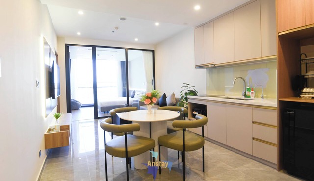 ICON40 Halong Sea View 2BR Equipped Kitchen & Cozy Stay