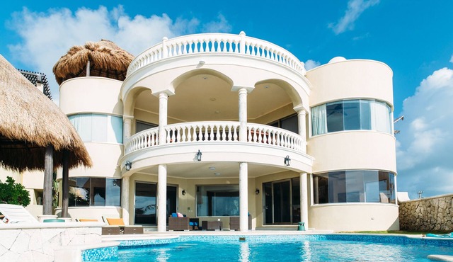Immaculate Oceanfront Villa/10 min. from Tulum/Gated Street