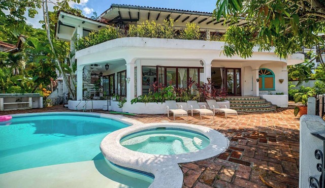 Incredible 5BR Villa With Huge Pool at Conchas Chinas