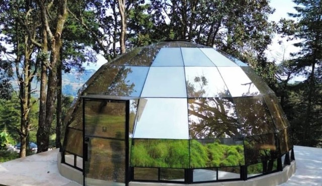 Incredible geodesic glass dome in the middle of the forest of Mineral del Chico.