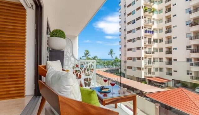 Incredible new condo 1/2 Block from Beach/Malecon!