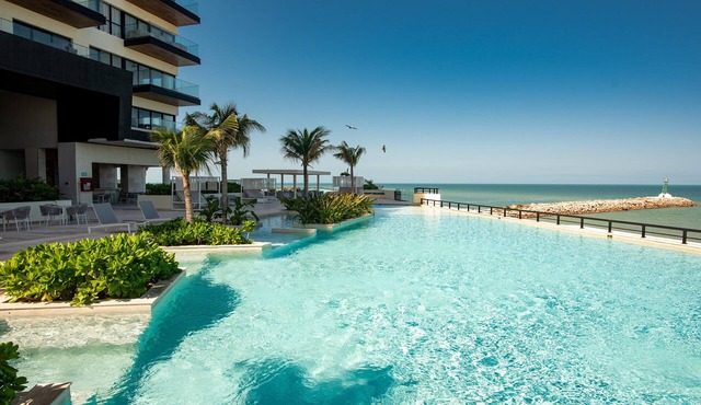 Incredible Ocean view from a beautiful 2BR Condo