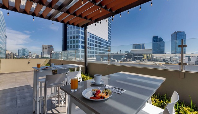 Isaaya Hotel Boutique by WTC
