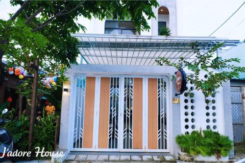 Jadore House