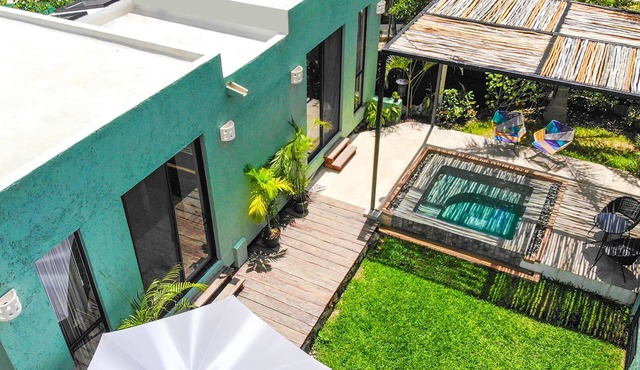 Jungle Retreat - Private Villa in the Jungle - Private Chef, Breakfast & Jacuzzi