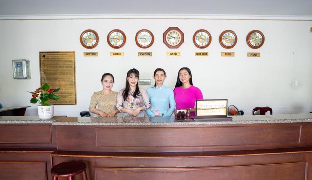 Khách Sạn Bông Sen
