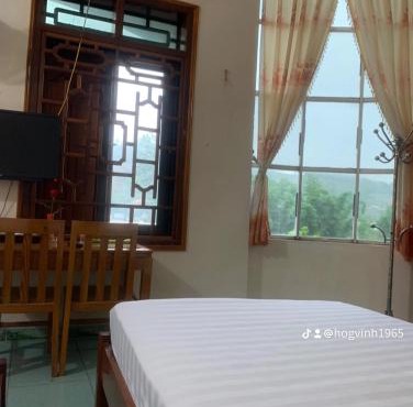 Khách Sạn Phong Châu
