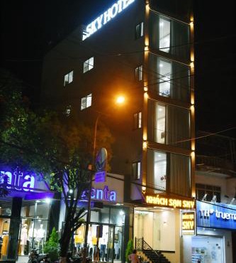 Khách sạn Sky