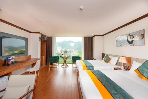 Khách sạn Việt Trung