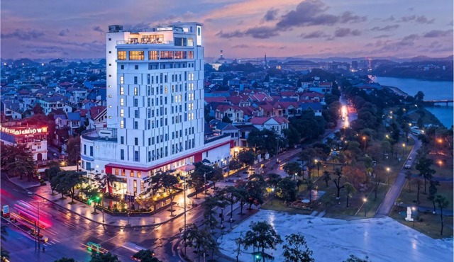 Khách Sạn X2 Việt Trì