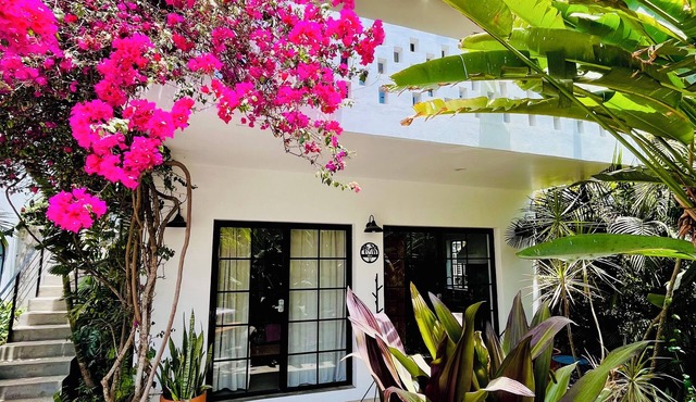 Kitchen, Saltwater Pool, Fast Wifi, Queen Bed, Air Conditioning - "Mar"