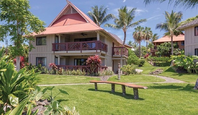 Kona Hawaiian Resort- breathtaking surroundings at this Big Island escape!