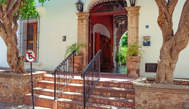 La Mansión Hotel