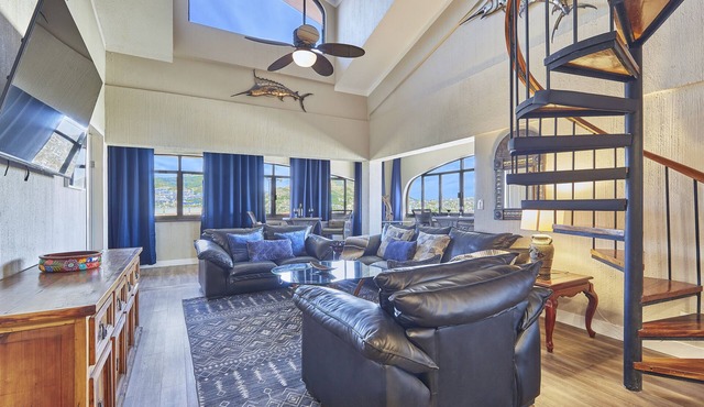 La Mansión Penthouse at Marina Sol Resort in Cabo -1 1/2 block walk to the Beach