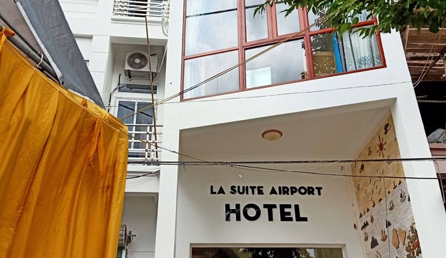 La Suite Airport Hotel