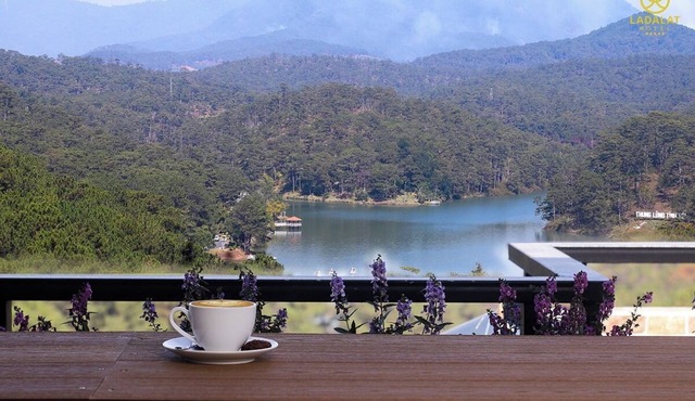 Ladalat Hotel