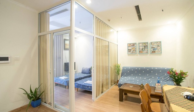 LaHanoi - Park Hill Apartment with Balcony (Times City)