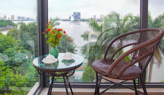 Lake View Hotel